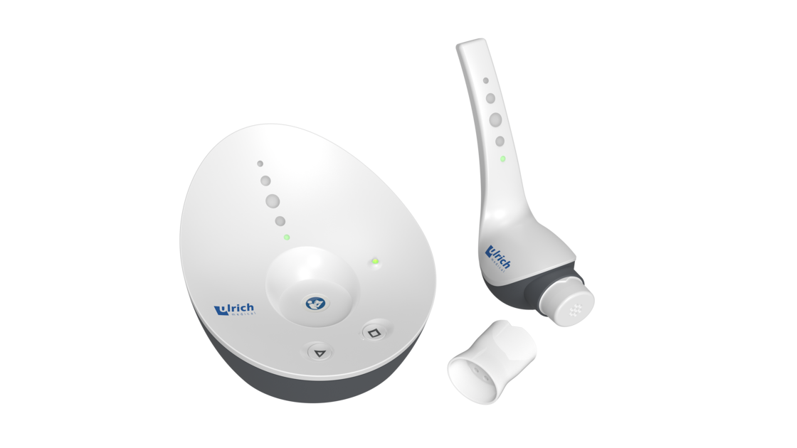 Product view of the Contrast Booster patient unit, the charging unit and the disposable mouthpiece from ulrich medical. | © ulrich medical. All rights reserved. Use, reproduction or transfer without express authorization is not permitted.