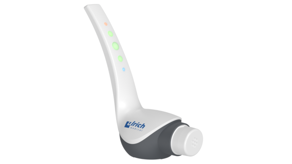 Angled view of the patient unit of the Contrast Booster from ulrich medical with illuminated LED lights | © ulrich medical. All rights reserved. Use, reproduction or transfer without express authorization is not permitted.